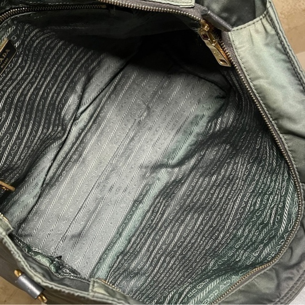 RARE Excellent condition. AUTHENTIC Prada Tessuto Vela Tote.Color: Olive - Picture 7 of 13